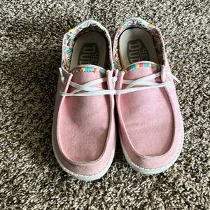 Size 5 Hey Dudes